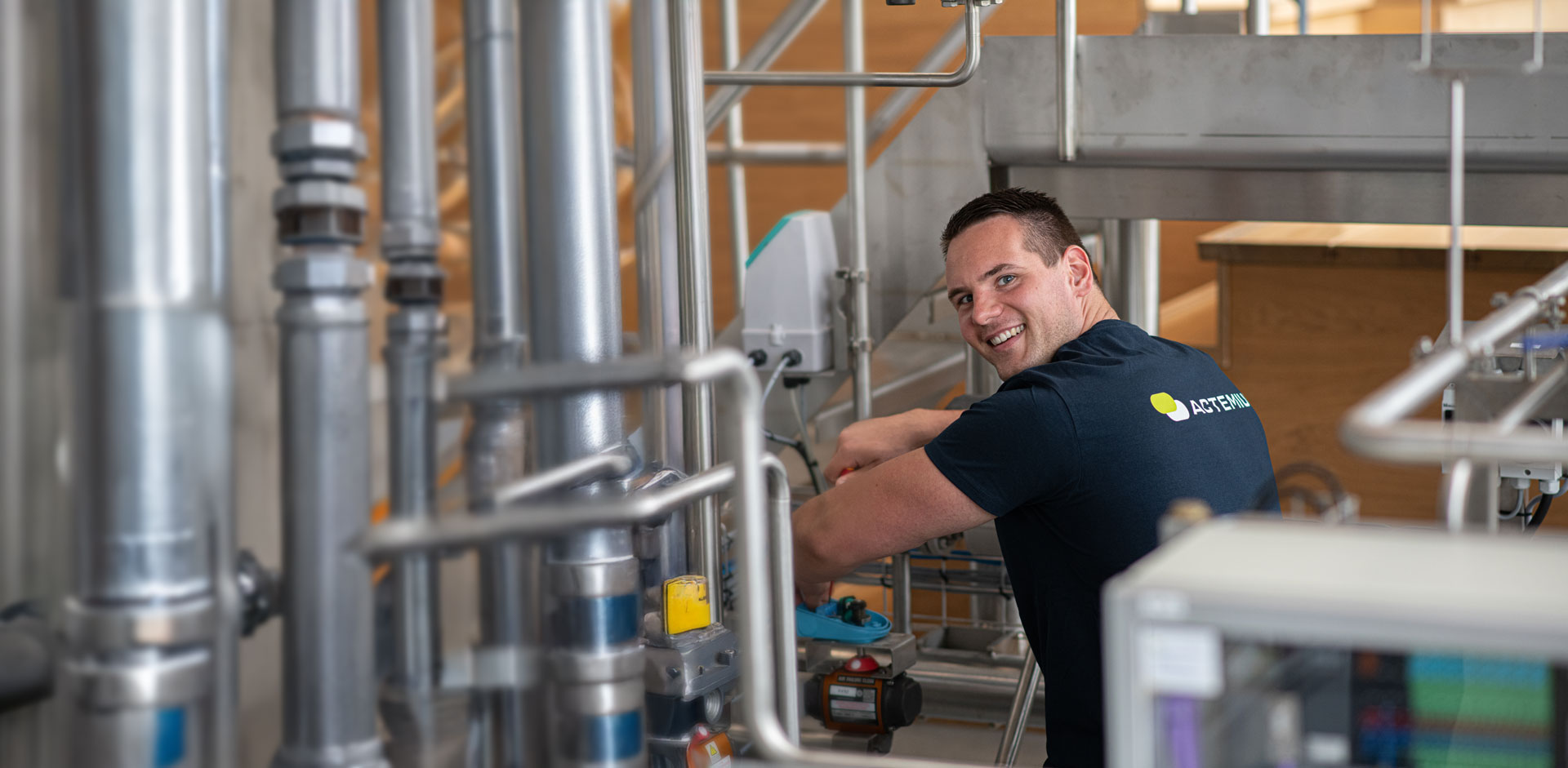 Maintain improve service monteur elektrotechniek