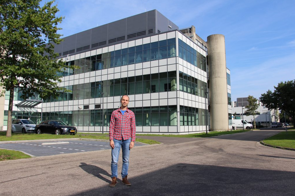 Niels Dekker van BBio voor de productielocatie in Bilthoven, waar Actemium bijdraagt aan toekomstbestendige automatisering en digitale innovatie in life sciences.
