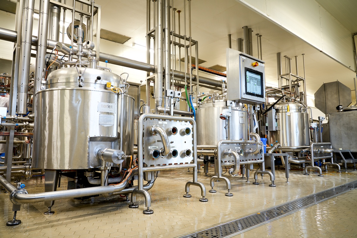 Nieuwe productiebesturing kookproces Culivers; pre-engineering; PLC; SCADA; Ignition; ISA88; productiecontinuïteit.