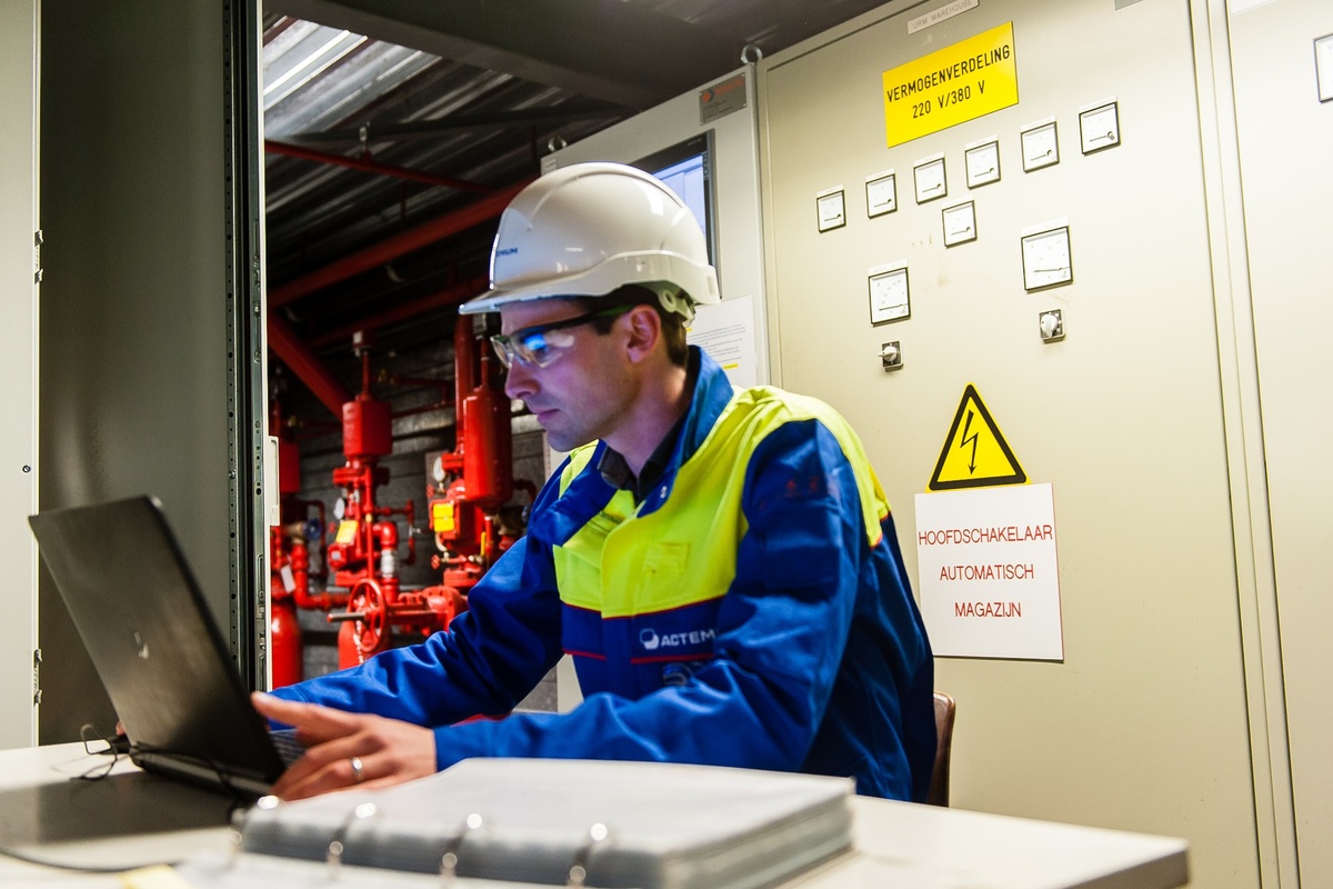 Eastman Chemical Moderniseert Automatisch Palletmagazijn Met Retrofit