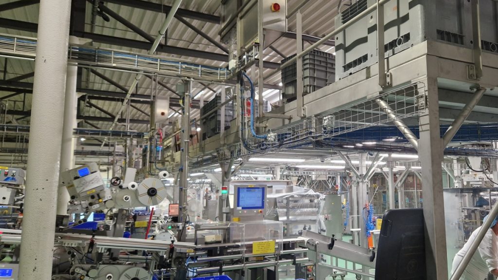 Actemium in Doetinchem heeft bij Intersnack in Hardinxveld Giessendam een gedeelte proceslijn geïnstalleerd afkomstig van Intersnack in Doetinchem inclusief nieuw bordes.