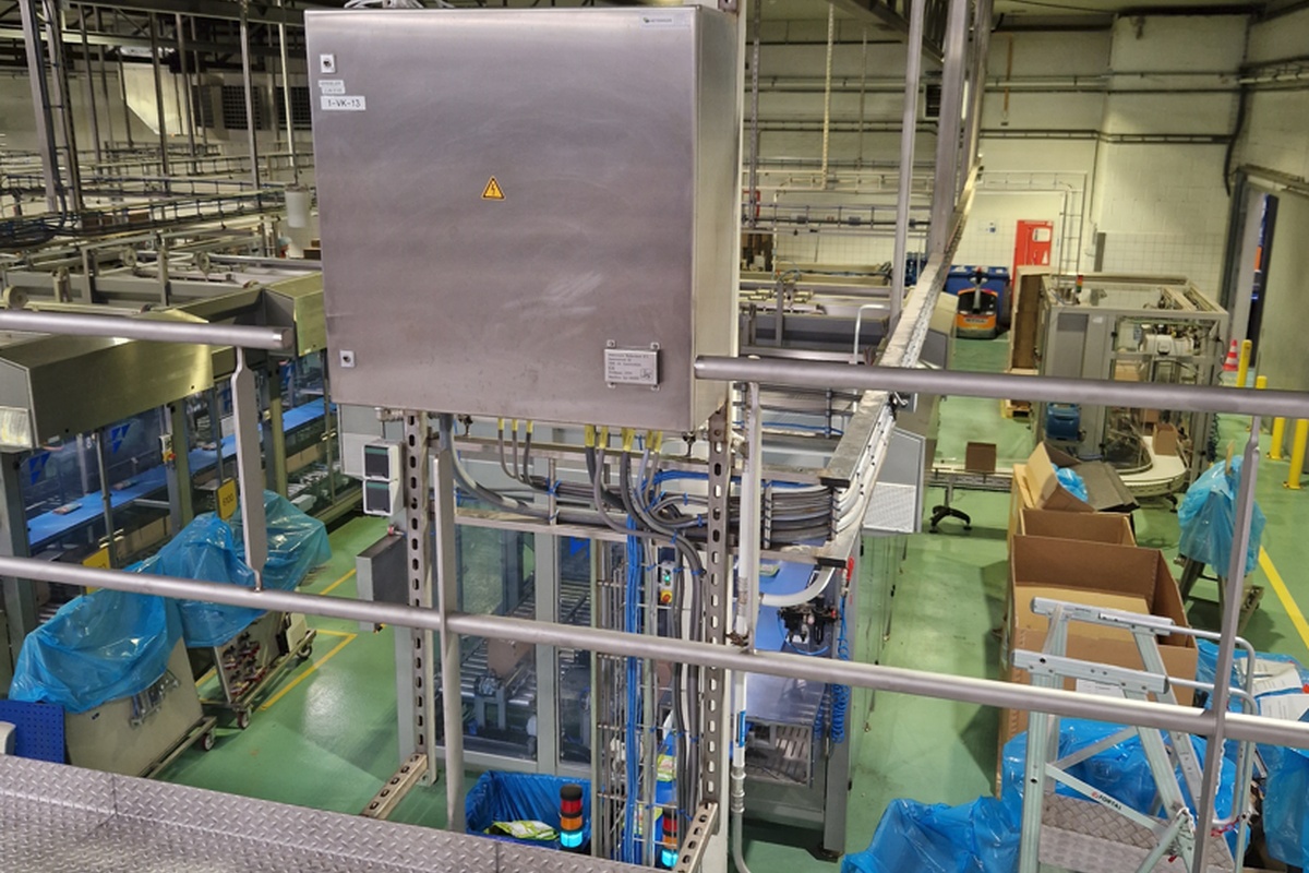 Actemium in Doetinchem heeft bij Intersnack in Hardinxveld Giessendam een gedeelte proceslijn geïnstalleerd afkomstig van Intersnack in Doetinchem inclusief nieuw bordes.