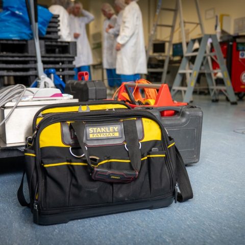 Gereedschap en meetapparatuur voor werkzaamheden aan een procesinstallatie van MSD Animal Health