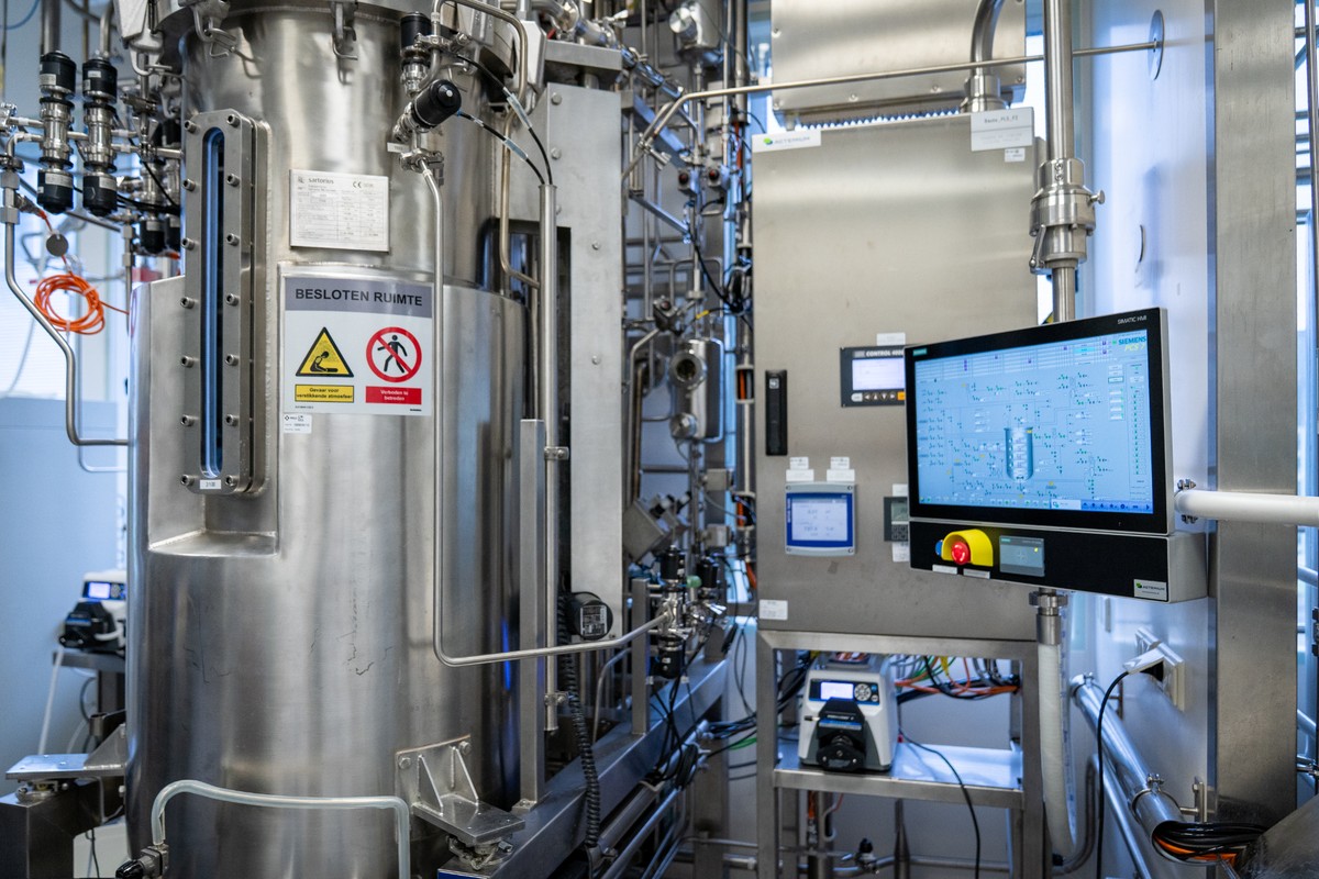 Procesreactor met Siemens HMI-bediening voor farmaceutische productie bij MSD Animal Health