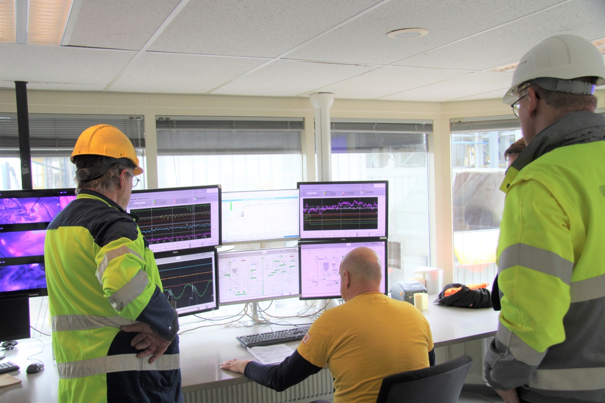 Nieuw besturingssysteem voor Sibelco in Geertruidenberg vanuit Actemium in Doetinchem. Nieuw besturingpaneel incl. PLC