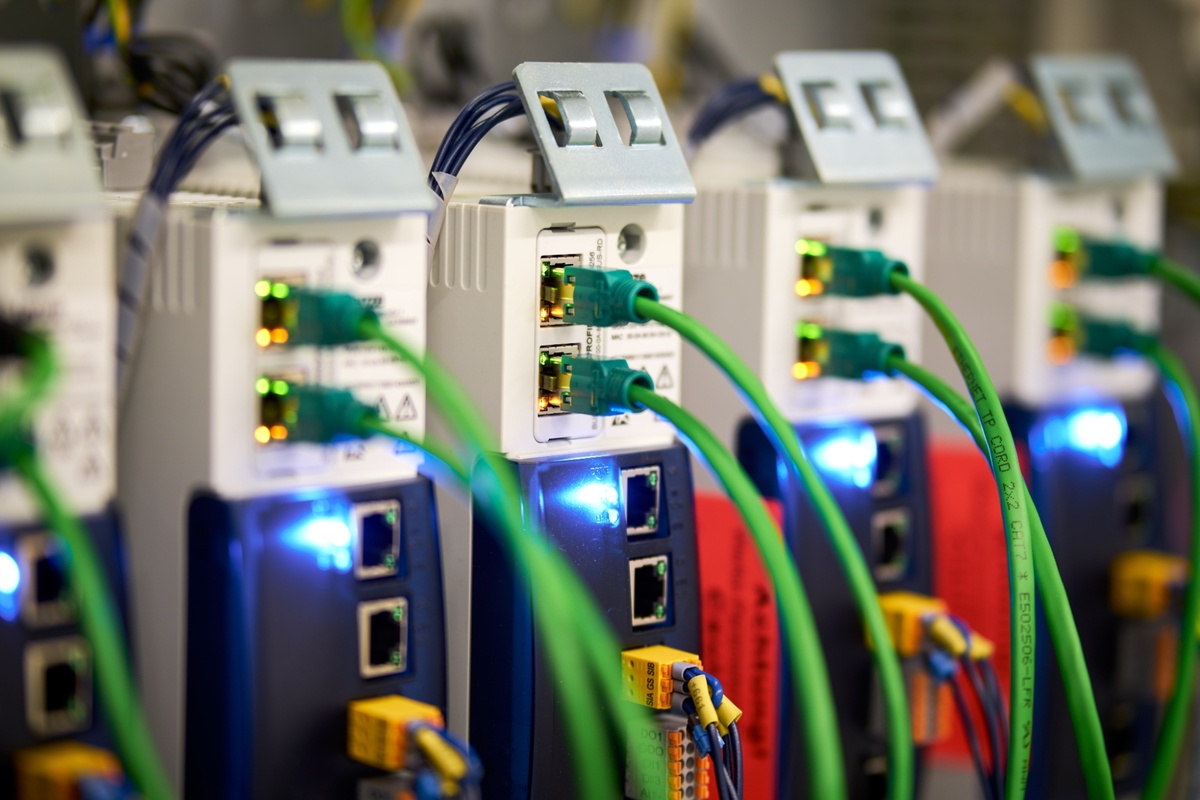 Advanced Medical Solutions werkt samen met Actemium aan retrofit schuimlijn waardoor de veiligheid, betrouwbaarheid en duurzaamheid voor de toekomst zijn geoptimaliseerd.
