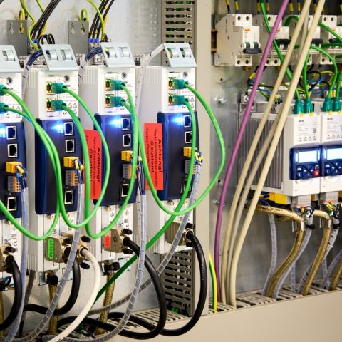 Advanced Medical Solutions werkt samen met Actemium aan retrofit schuimlijn waardoor de veiligheid, betrouwbaarheid en duurzaamheid voor de toekomst zijn geoptimaliseerd.