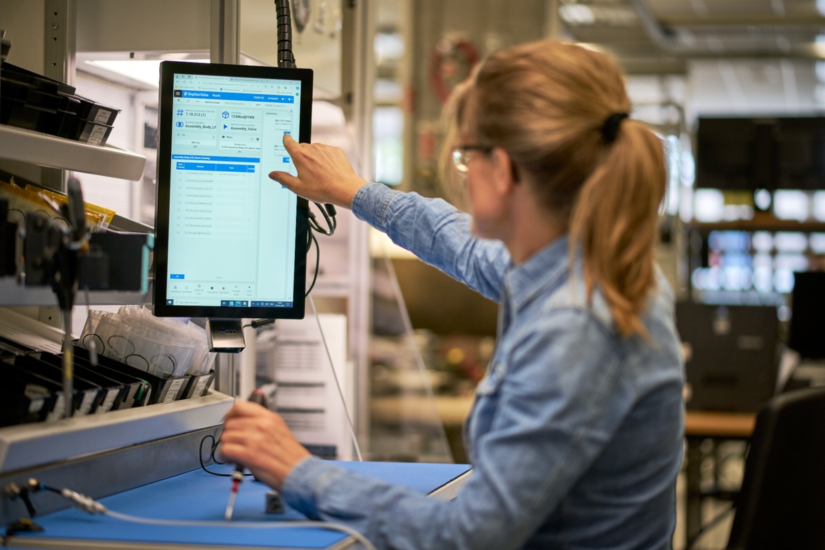 Bronkhorst digitaliseert en standaardiseert assemblageproces met een MES waardoor de traceability en het inzicht in de productie is verhoogd.