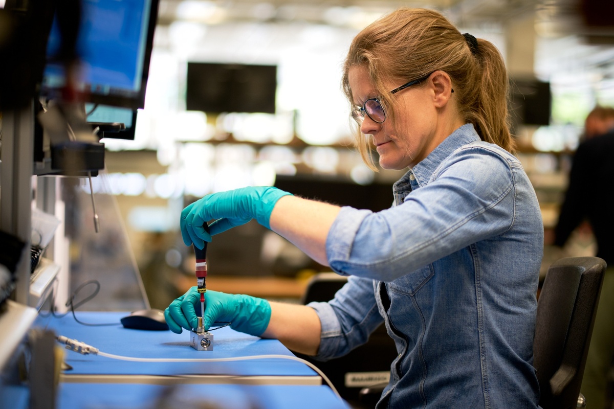 Bronkhorst digitaliseert en standaardiseert assemblageproces met een MES waardoor de traceability en het inzicht in de productie is verhoogd.