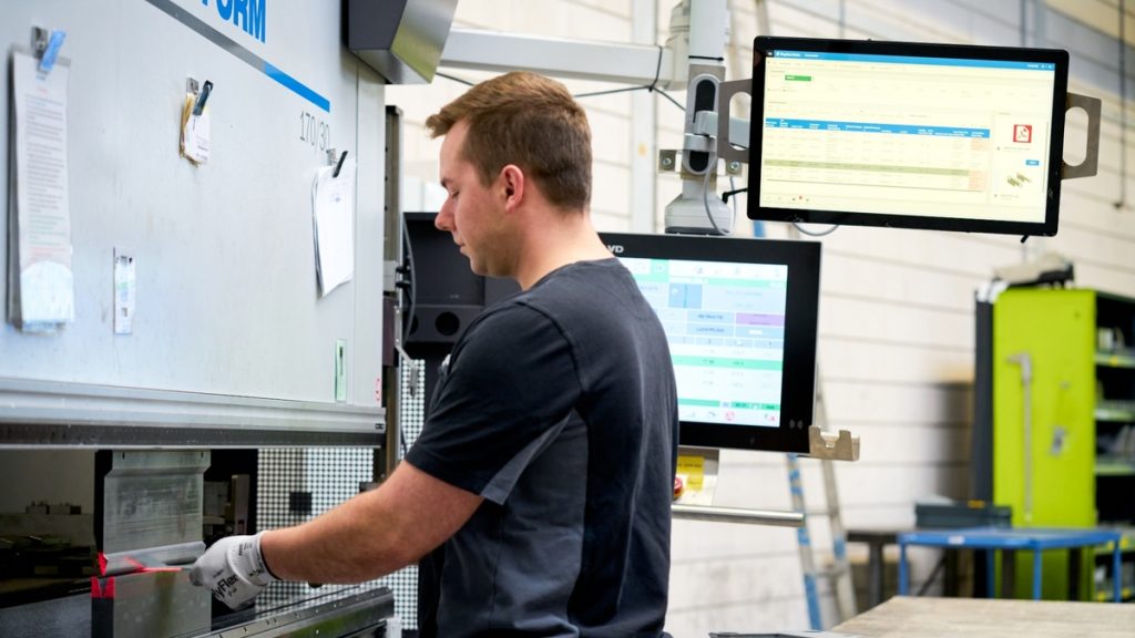 Vencosteel verbetert efficiëntie en reduceert beheerlast door overstap naar papierloos werken met MES-systeem