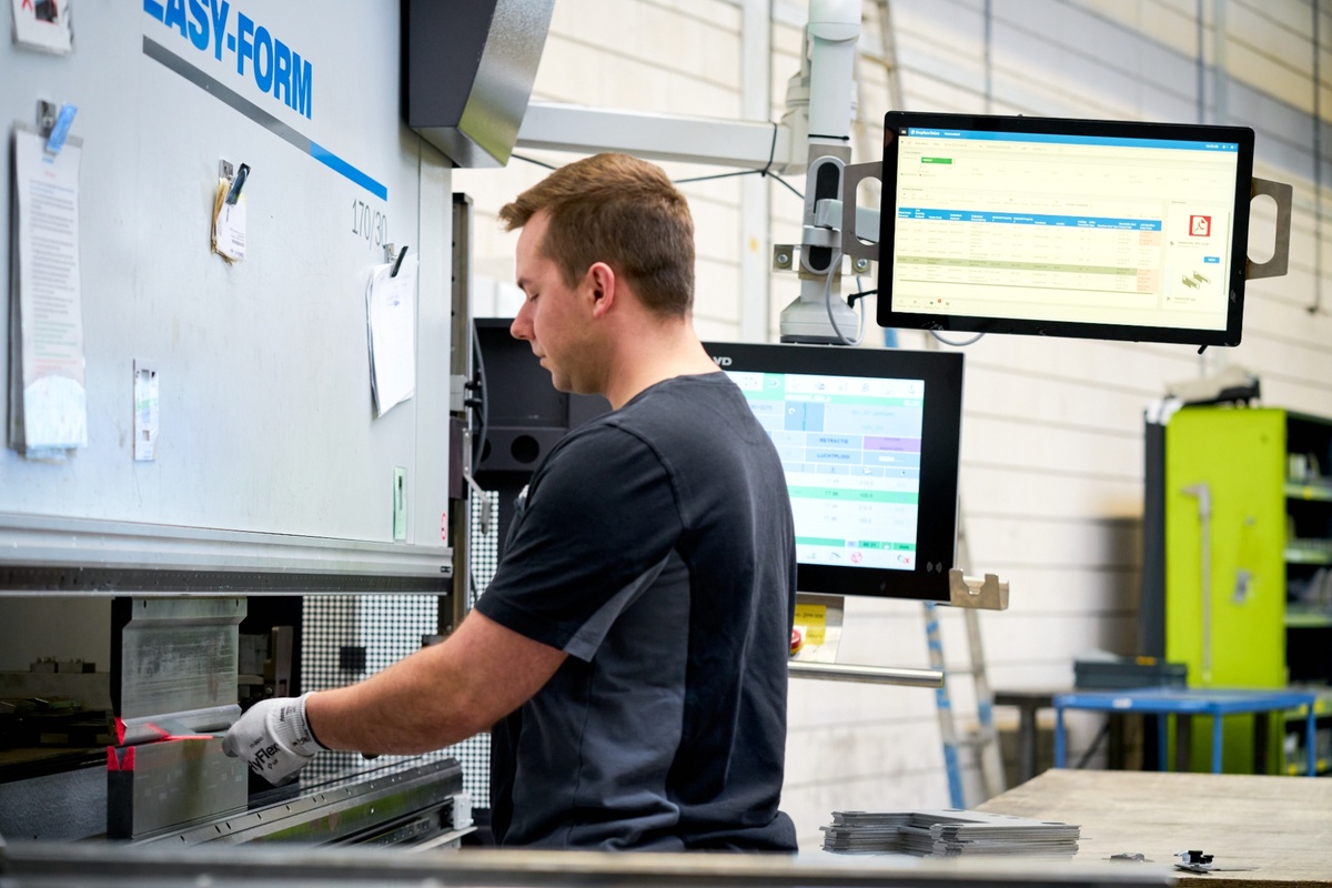 Vencosteel verbetert efficiëntie en reduceert beheerlast door overstap naar papierloos werken met MES-systeem