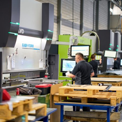 Vencosteel verbetert efficiëntie en reduceert beheerlast door overstap naar papierloos werken met MES-systeem