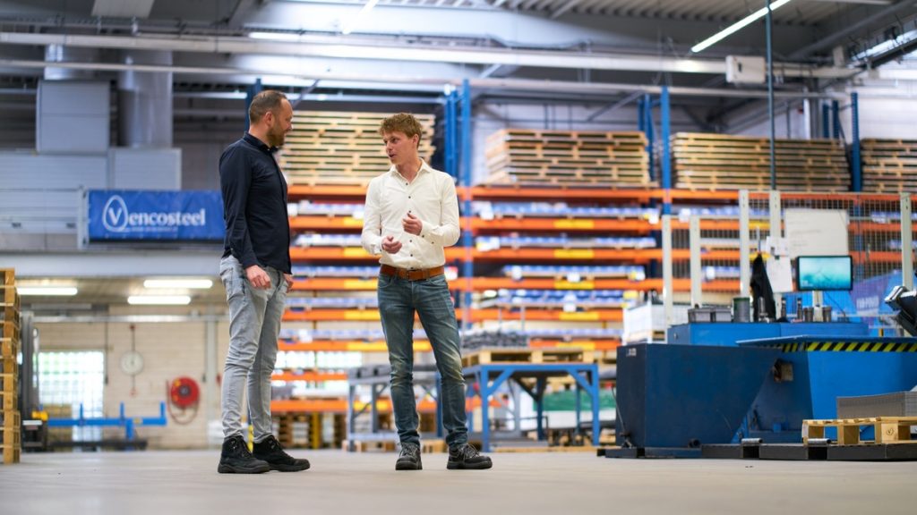 Vencosteel verbetert efficiëntie en reduceert beheerlast door overstap naar papierloos werken met MES-systeem