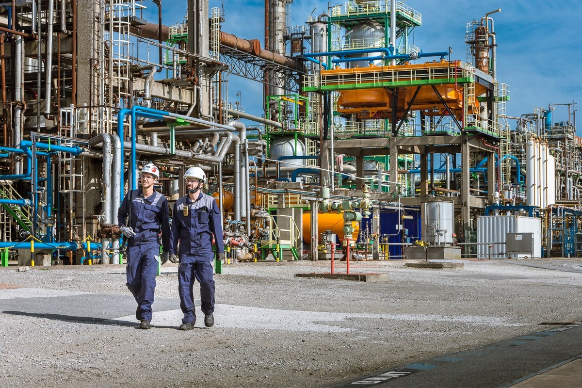 Actemium ontwerp fabrieks-layout en voert inspectie- en onderhoudswerkzaamheden uit aan industriële elektrotechnische installaties.