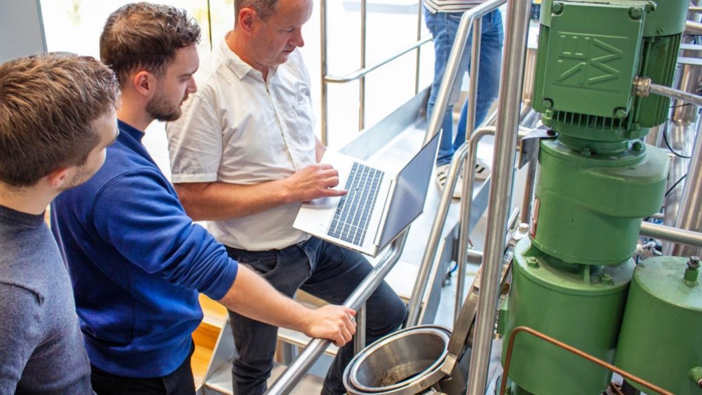 Demonstratie van Siemens PCS 7 en PCS neo tijdens een training van Actemium in Nederland in het ICT Industrial Technology Center Veghel