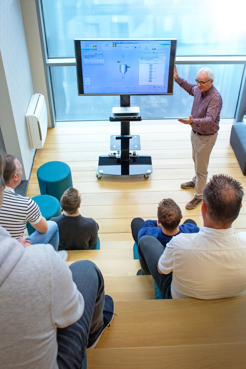 Demonstratie van Siemens PCS 7 en PCS neo tijdens een training van Actemium in Nederland in het ICT Industrial Technology Center Veghel