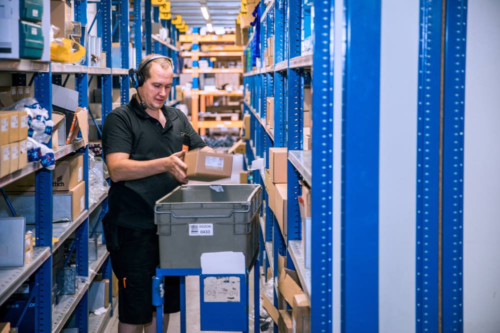 Dozon versnelt logistiek proces met flexibel WMS