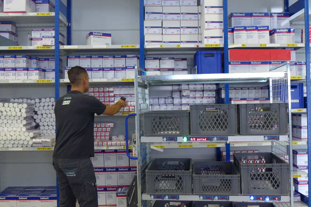 MediReva verzamelt meerdere orders tegelijk met Pick to Cart