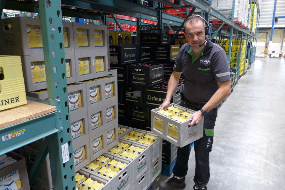 De Klok Dranken verhoogt magazijnefficiency met voicepicking