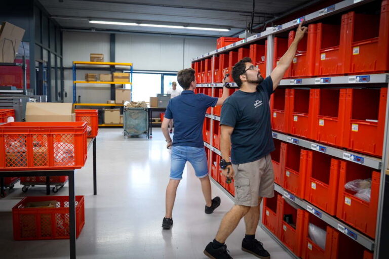 Double R Trading optimaliseert cross-docking en orderconsolidatie met integrale logistieke oplossing